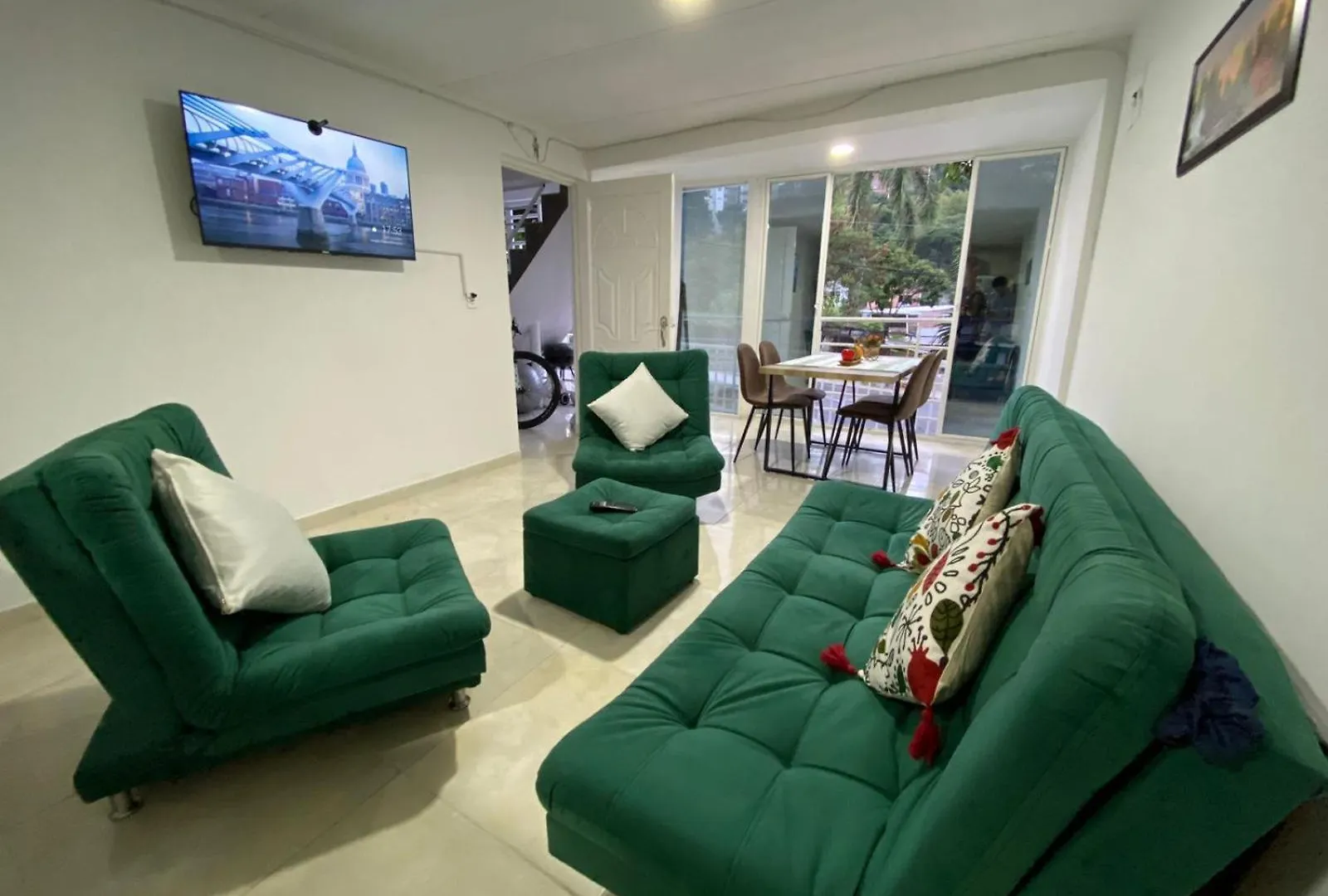 Amplio Y Moderno Apartamento Cali